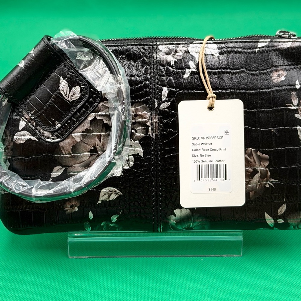 HOBO Sable Black and White Rose Floral Wristlet Bag, New - Picture 3 of 7